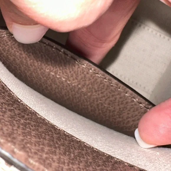 SOLD 📌Gucci Jumbo GG Mini Tote Bag - Picture 9 of 11